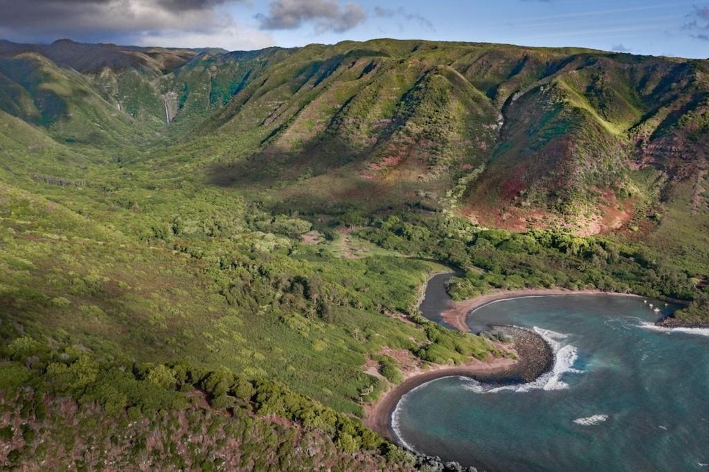 Апартаменты Molokai Island Retreat With Beautiful Ocean Views And Pool - Newly Remodeled! Ualapue Экстерьер фото